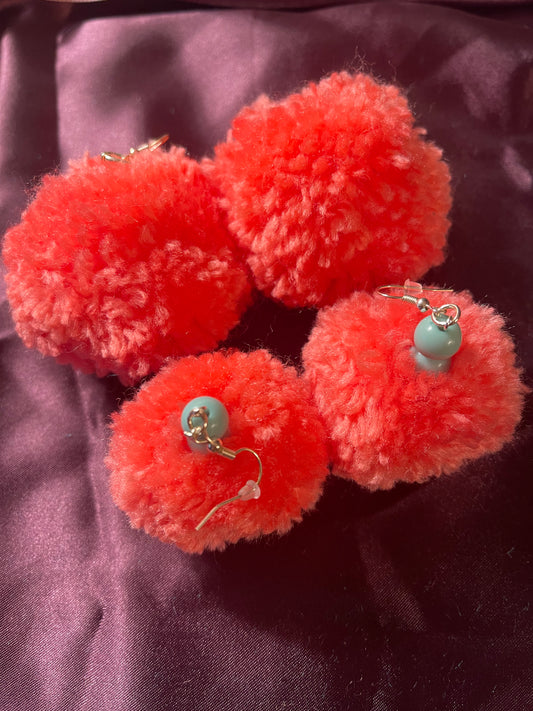 Poms, Coral