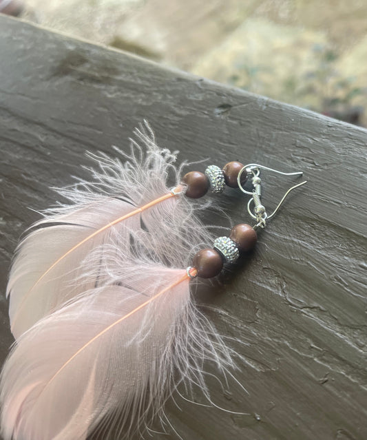 Earrings, Soft pink feather